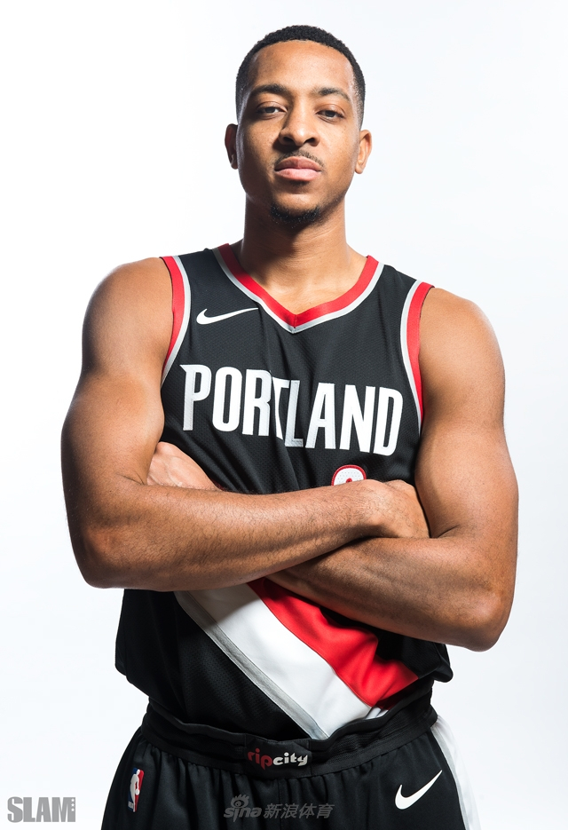 出示红牌罚 出示红牌罚